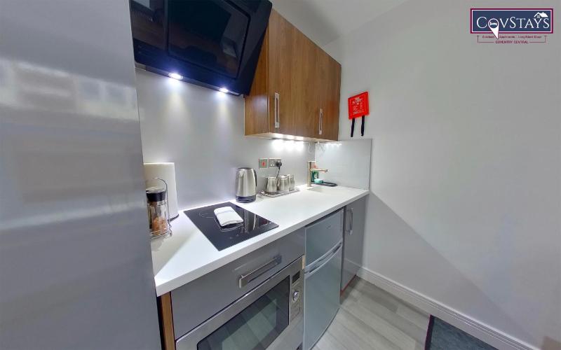 Victoria House Deluxe Studios-Coventry City Centre - image 12