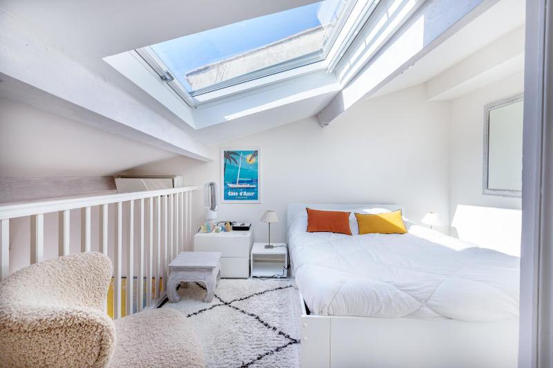 Apartment - Split Level image 3