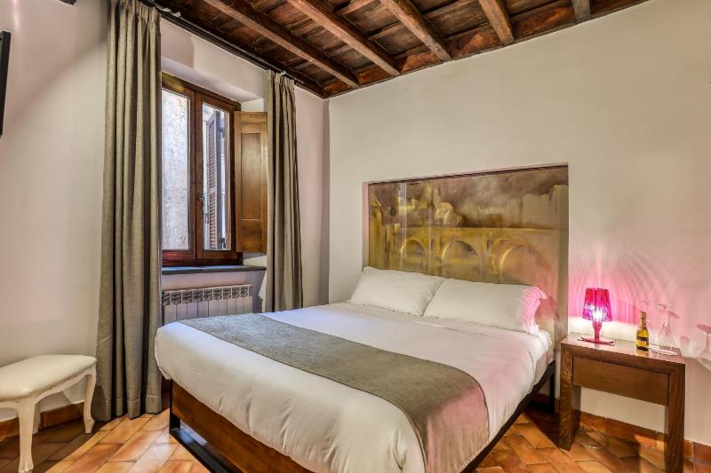 Standard Double Room image 1