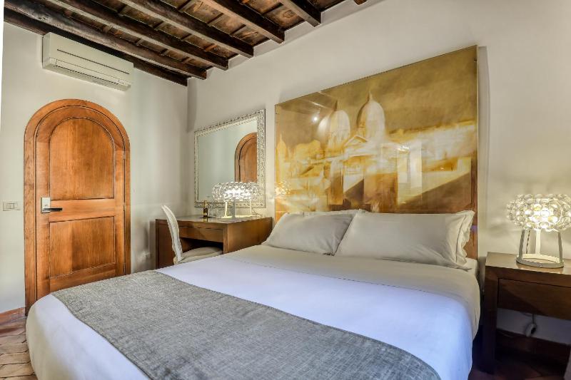 Standard Double Room image 2