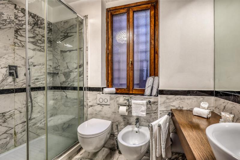 Standard Double Room image 2