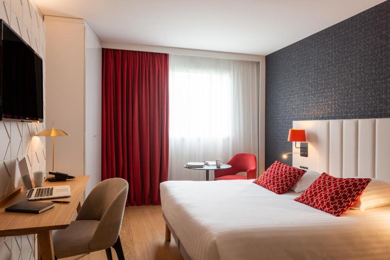 Superior Double Room image 4