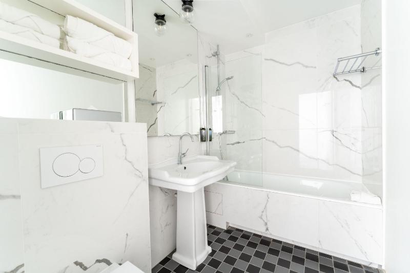 Superior Double Room image 4