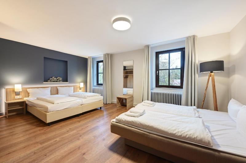 Quadruple Room image 1