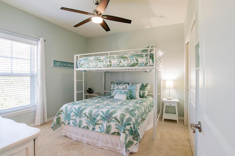 Lost Key 14504 Salt Meadow Dr By Pkrm - image 25