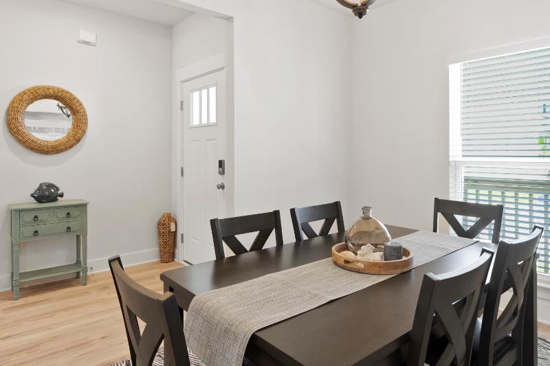 Serenity Salty Intentions At 14334 Gardenglen Drive - image 5
