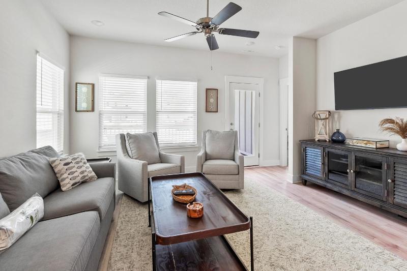 Serenity Salty Intentions At 14334 Gardenglen Drive - image 7