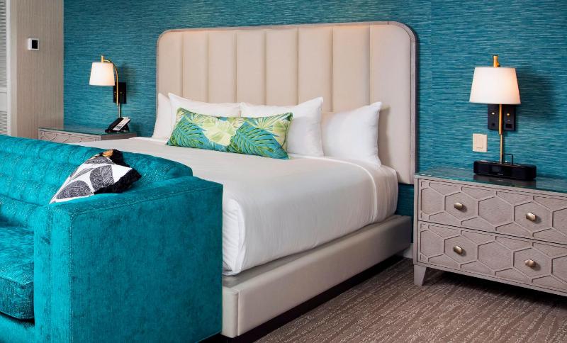 Junior Suite King image 3