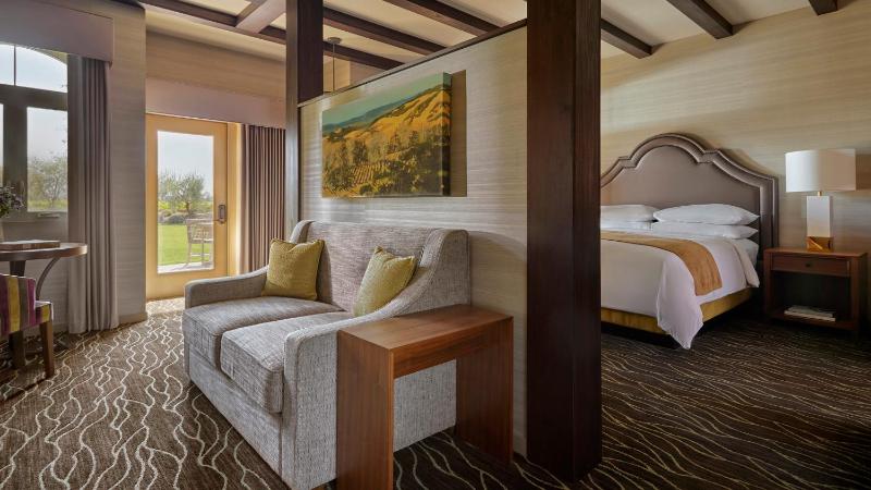 Vineyard View Suite image 3