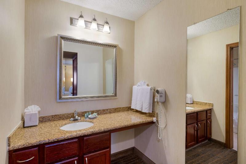 Studio Suite with Two Queen Beds image 3