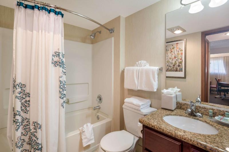 Suite with Two Queen Beds and Sofa Bed  image 2