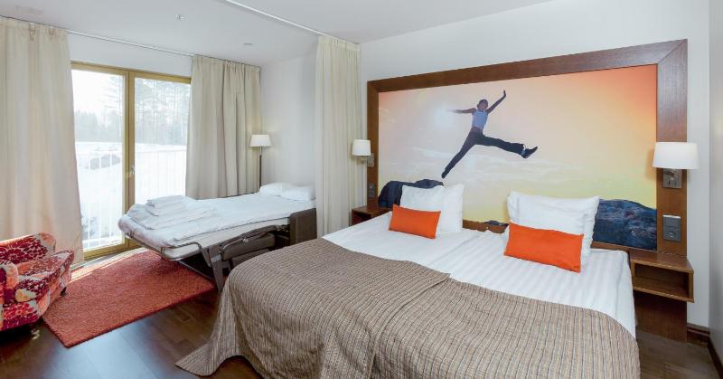 Standard Family Room image 3