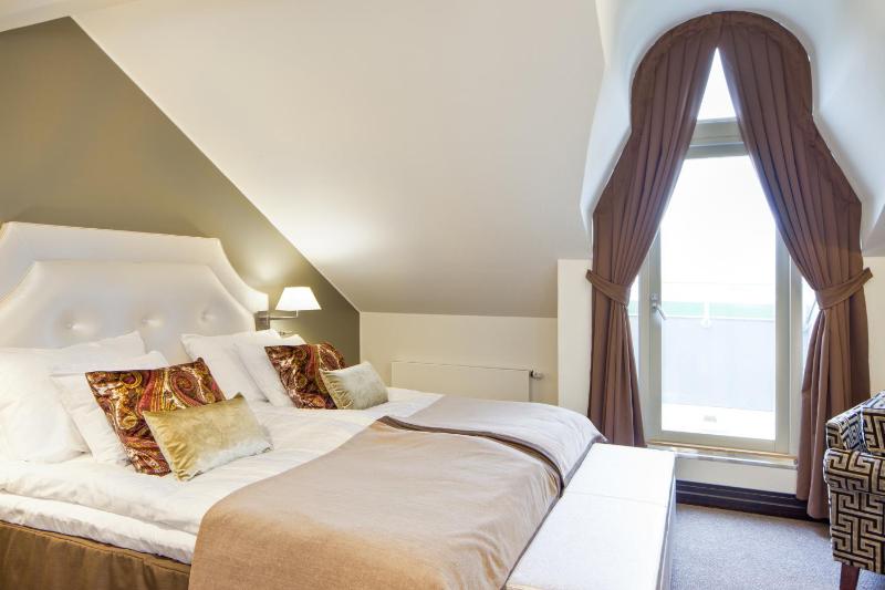 Superior King Room - Castle Building image 4