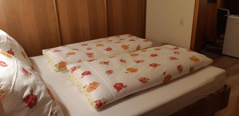 Deluxe Double Room with Balcony image 4