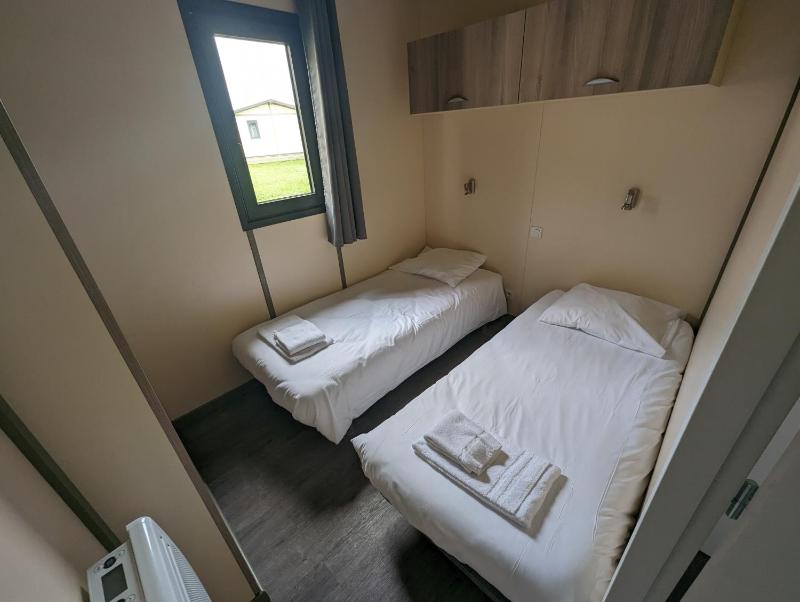 Three-Bedroom Lodge with Spa Access image 4