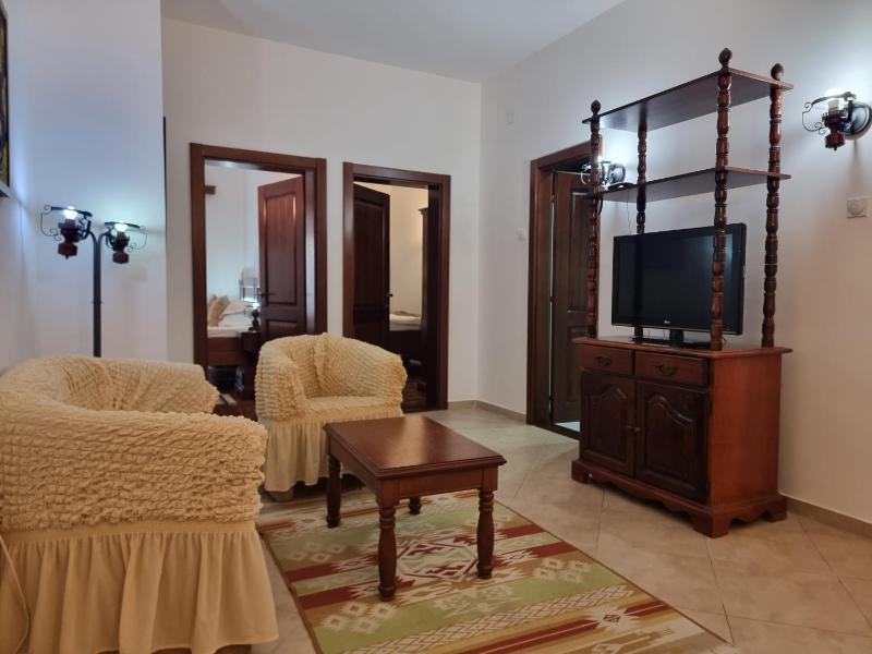 Suite with Balcony image 1