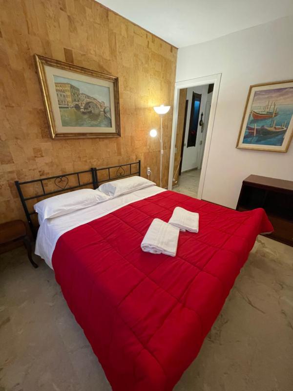 King Room with Shared Bathroom image 1