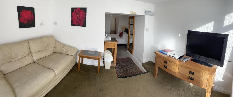 Deluxe Room image 2