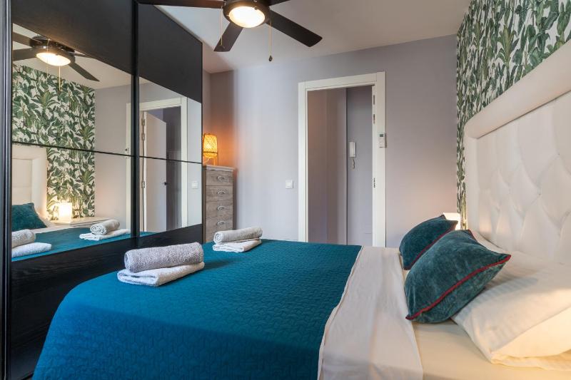 Lets in the Sun Sea View Apartment Calabella - image 12