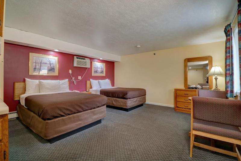 Double Room image 3