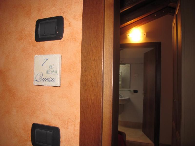 Single Room image 1
