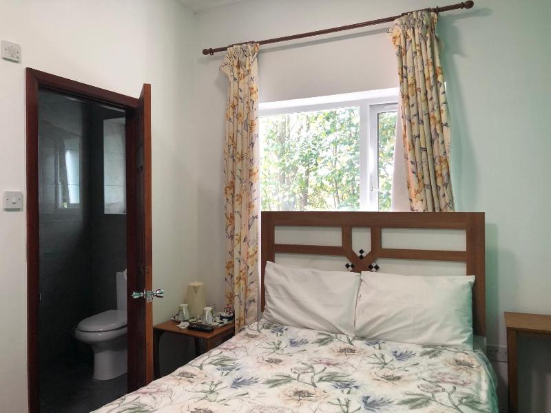 Double Room Ensuite  image 4