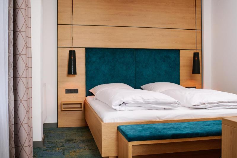 Studio Apartment image 3