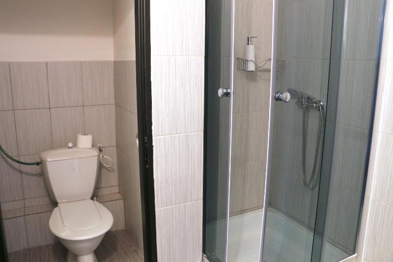 Quadruple Room image 4