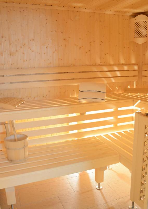 Chalet Superior with Private Sauna image 4