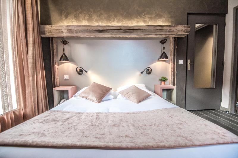 Charm Double Room image 1