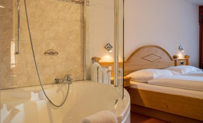 Double Room Panorama Plus image 3