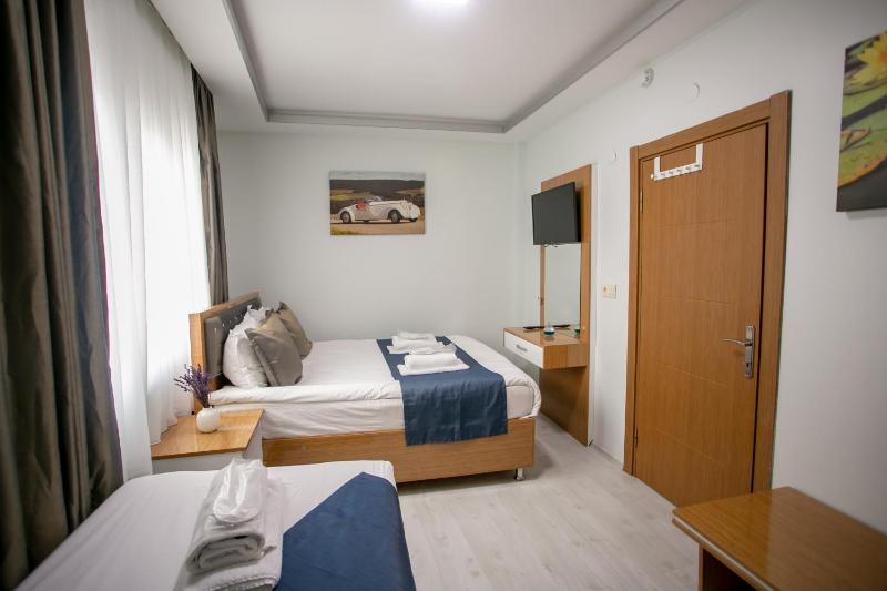 Comfort Quadruple Room image 3
