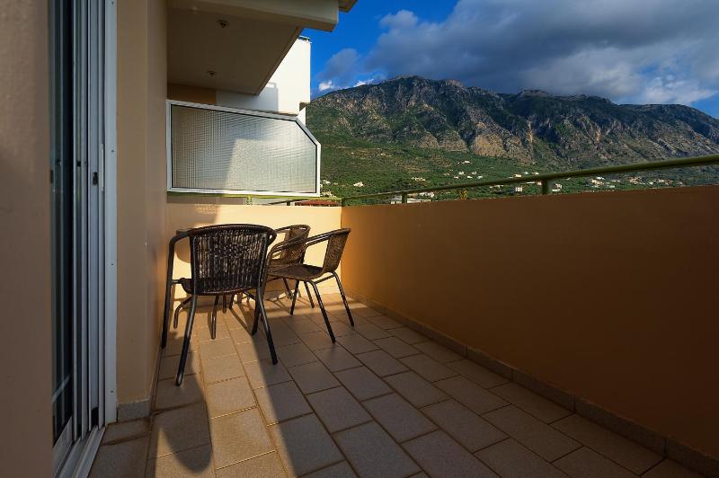 Studio with Sea View (3 Adults) image 2