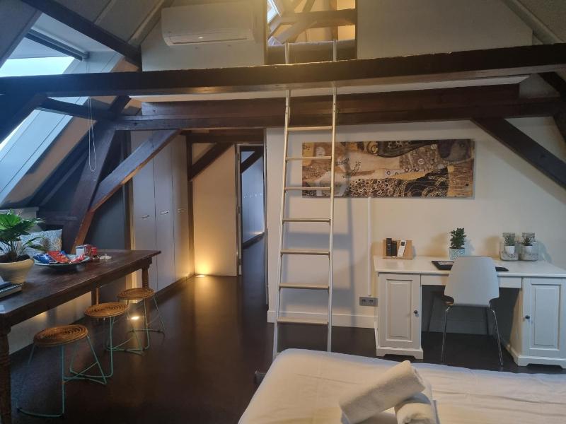 Superior Quadruple Room image 3
