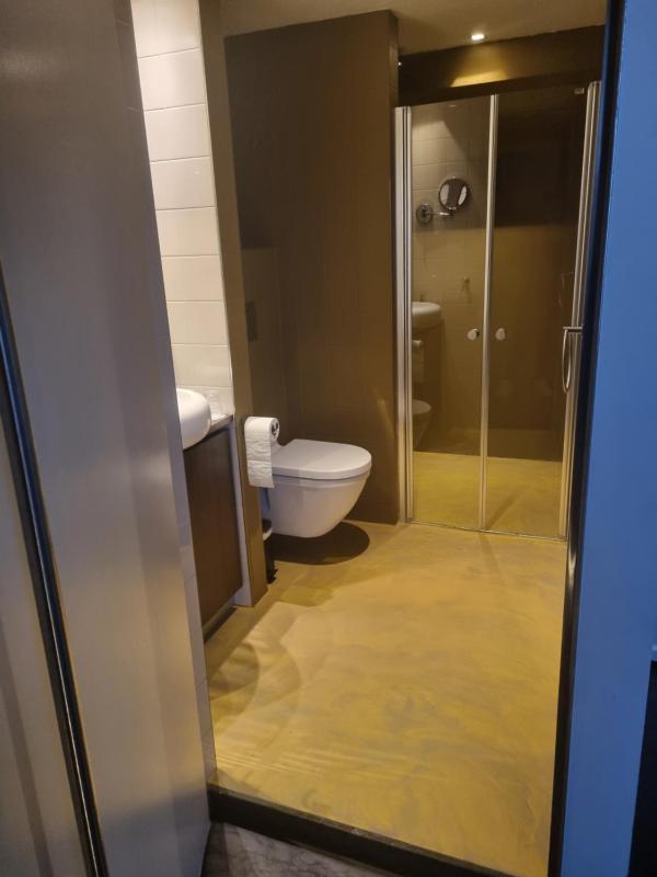 Superior Quadruple Room image 2