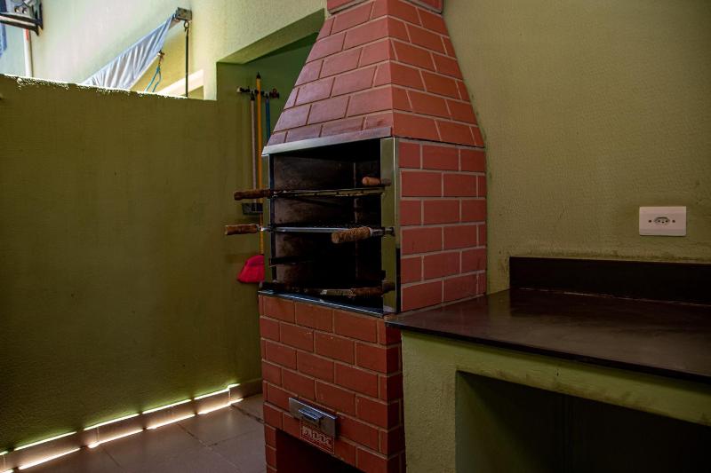 Casa c ótima localização e churrasq em Mongaguá SP - image 21