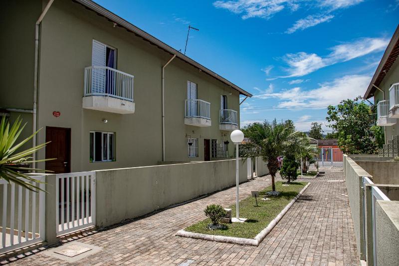 Casa c ótima localização e churrasq em Mongaguá SP - image 23