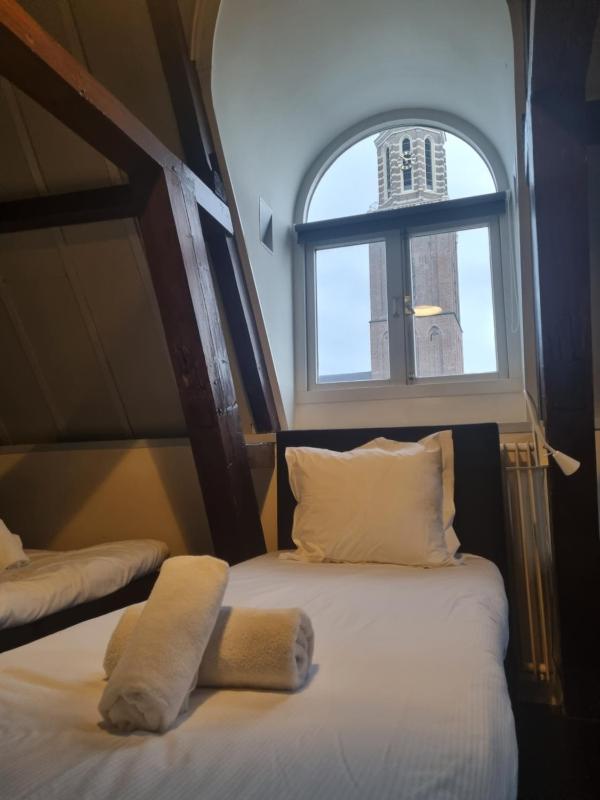 Deluxe Quadruple Room image 3