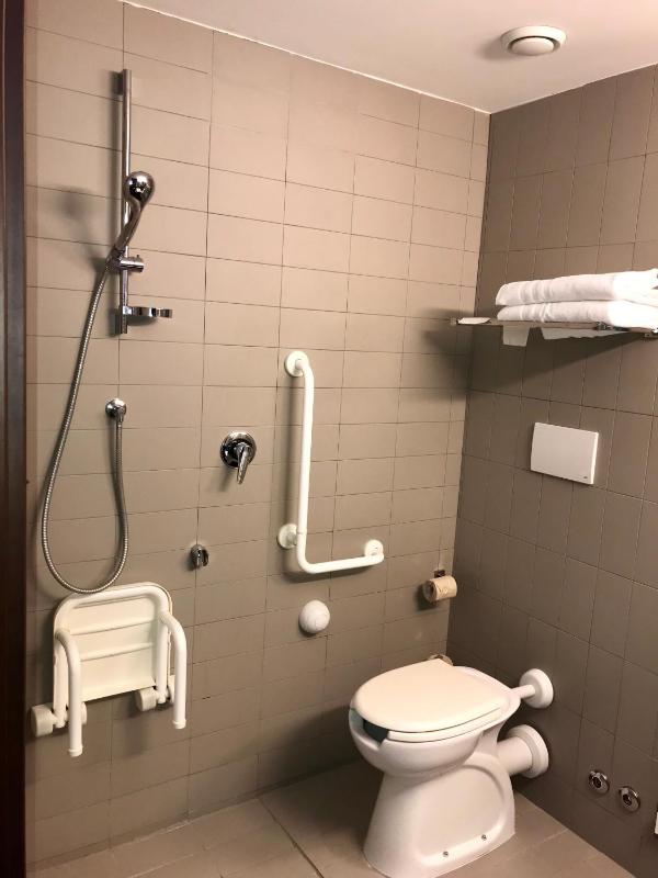 Double Room - Disability Access image 2