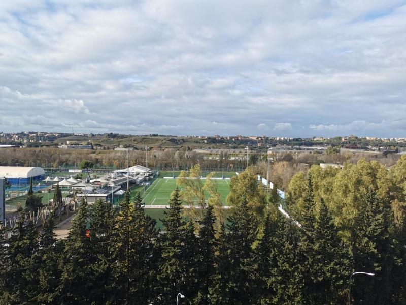 Superior Double Room with Balcony image 2