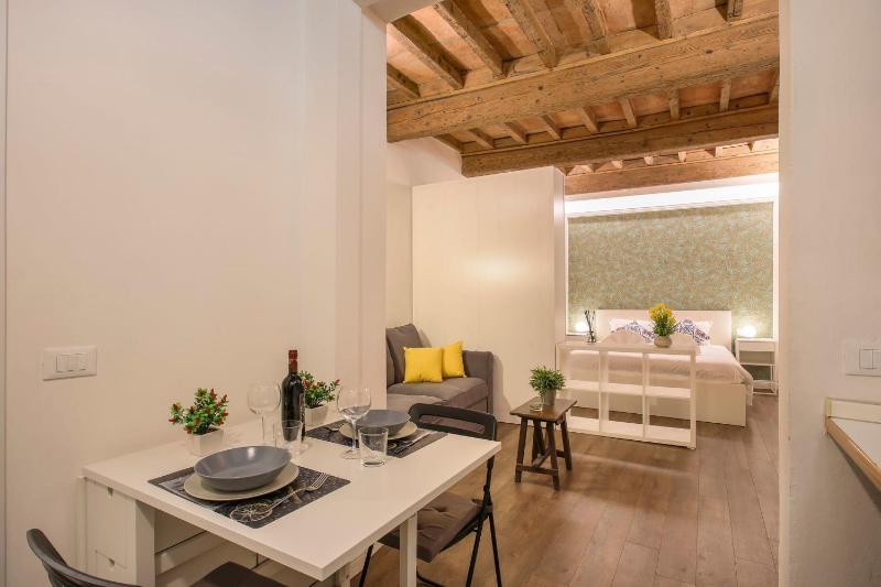 Oltrarno Suite in Florence - image 10