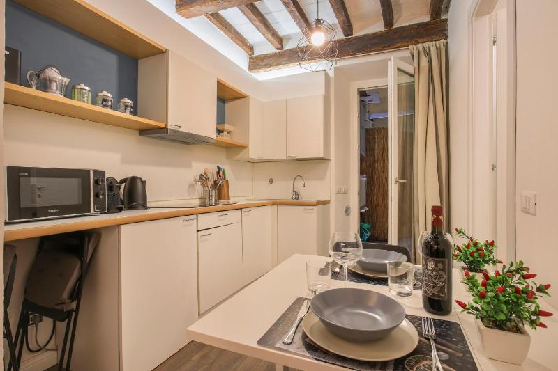 Oltrarno Suite in Florence - image 8