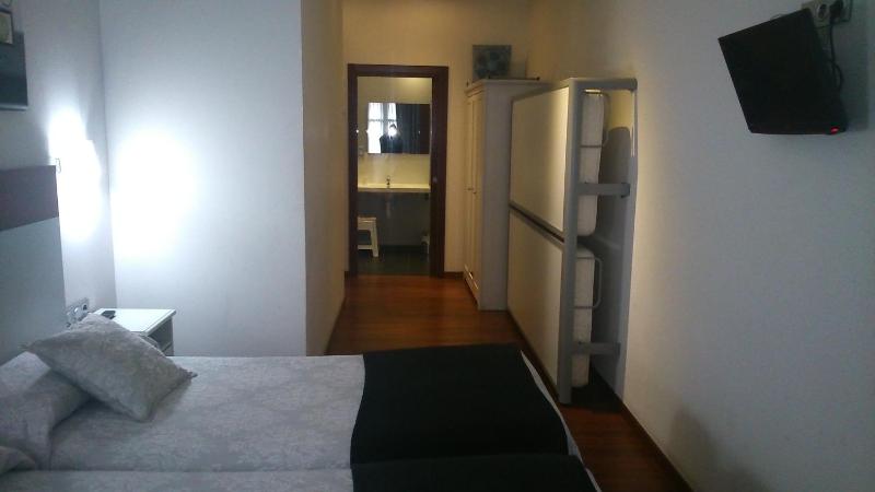 Double or Twin Room with Cathedral Views  image 2