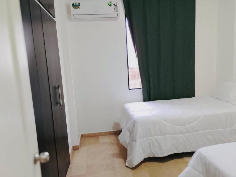 Large 2-Bedroom Apartment close to the American Consulate - image 13