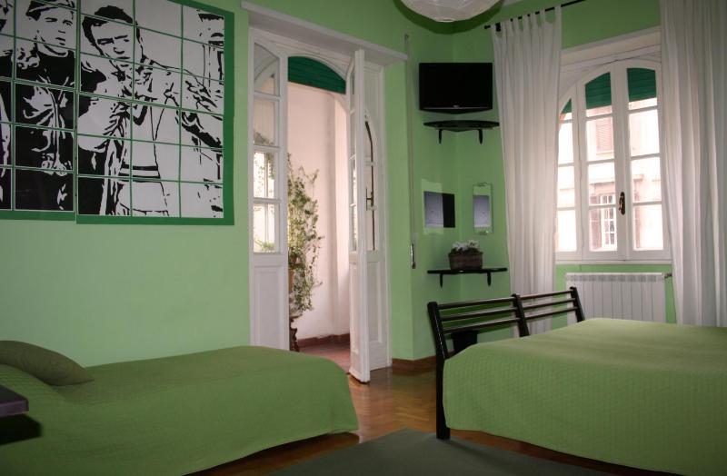 Deluxe Two-Bedroom Suite image 4