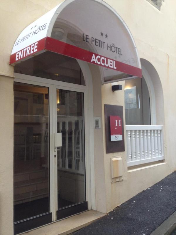 Le Petit Hôtel - image 21