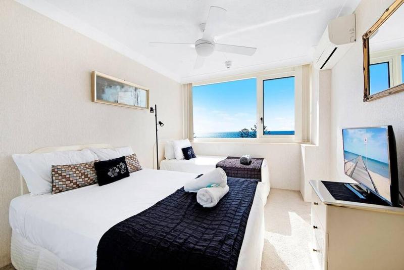 Beachside Getaway Southern Cross Seventh Floor - image 10