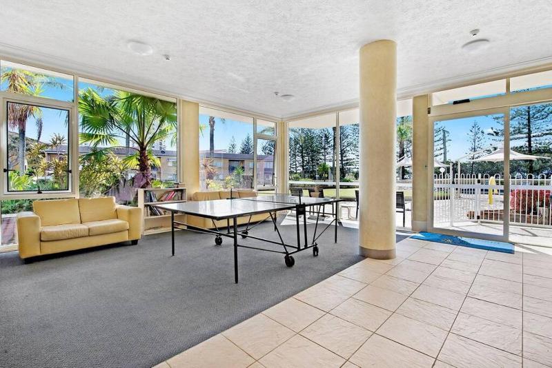 Beachside Getaway Southern Cross Seventh Floor - image 8