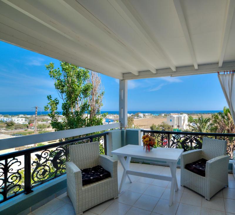 Luxury Suite with Sea View image 2