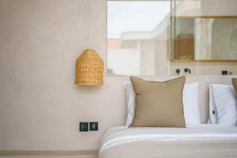 Villa Tilos - Stylish & Chic 2BR Mediterranean Villa in Canggu! - image 18